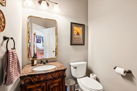 Tiny photo for 14087 Glenwood Court, Libertyville, IL 60048 (MLS # 12648807)