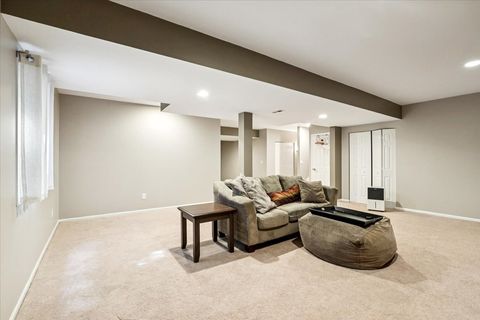 Tiny photo for 14087 Glenwood Court, Libertyville, IL 60048 (MLS # 12648807)