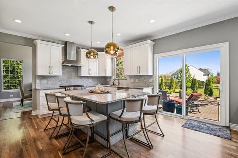 Tiny photo for 14087 Glenwood Court, Libertyville, IL 60048 (MLS # 12648807)