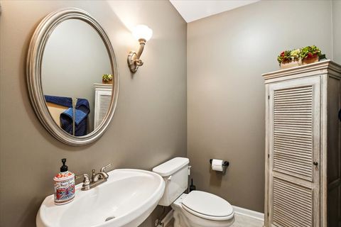 Tiny photo for 14087 Glenwood Court, Libertyville, IL 60048 (MLS # 12648807)