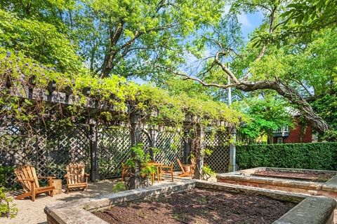 Tiny photo for 1407 N Hoyne Avenue, Chicago, IL 60622 (MLS # 12639287)