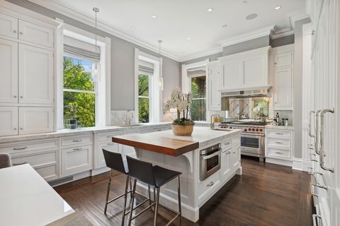 Tiny photo for 1407 N Hoyne Avenue, Chicago, IL 60622 (MLS # 12639287)
