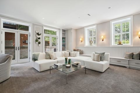 Tiny photo for 1407 N Hoyne Avenue, Chicago, IL 60622 (MLS # 12639287)