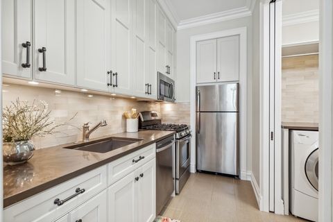 Tiny photo for 1407 N Hoyne Avenue, Chicago, IL 60622 (MLS # 12639287)