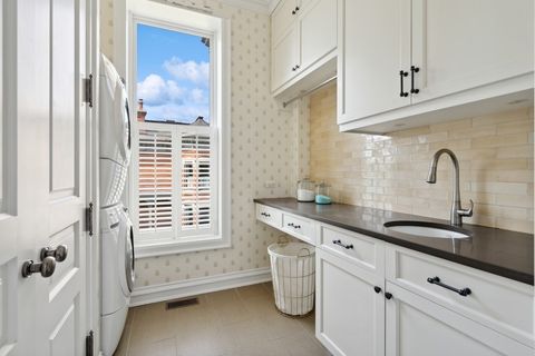Tiny photo for 1407 N Hoyne Avenue, Chicago, IL 60622 (MLS # 12639287)