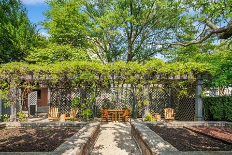 Tiny photo for 1407 N Hoyne Avenue, Chicago, IL 60622 (MLS # 12639287)