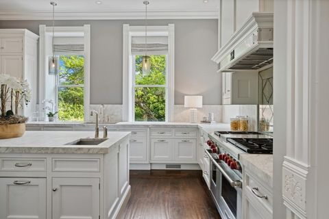 Tiny photo for 1407 N Hoyne Avenue, Chicago, IL 60622 (MLS # 12639287)