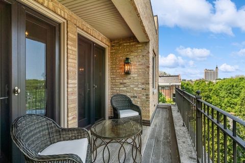 Tiny photo for 1407 N Hoyne Avenue, Chicago, IL 60622 (MLS # 12639287)