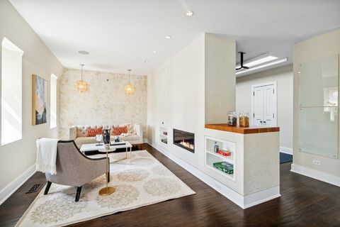 Tiny photo for 1407 N Hoyne Avenue, Chicago, IL 60622 (MLS # 12639287)