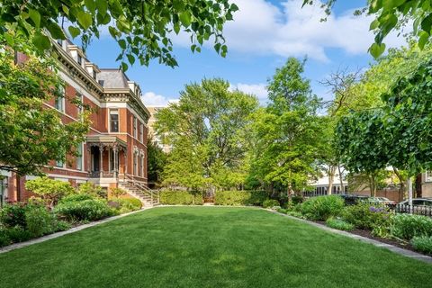 Tiny photo for 1407 N Hoyne Avenue, Chicago, IL 60622 (MLS # 12639287)