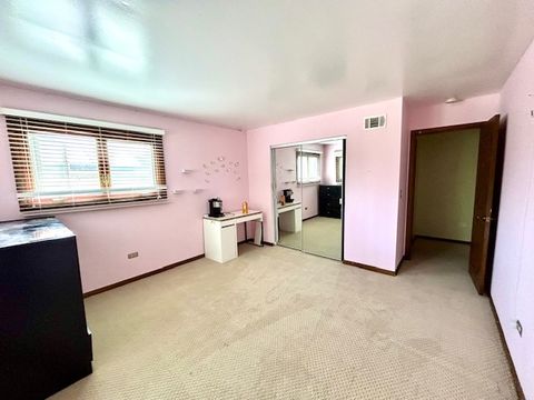 Tiny photo for 1239 E Carpenter Drive E, Palatine, IL 60074 (MLS # 12463720)