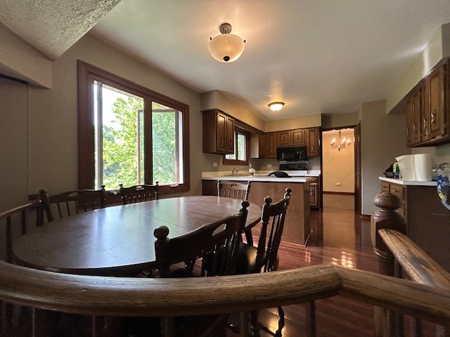 1239 E Carpenter Drive E