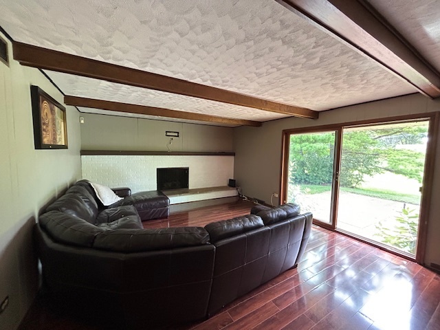 1239 E Carpenter Drive E