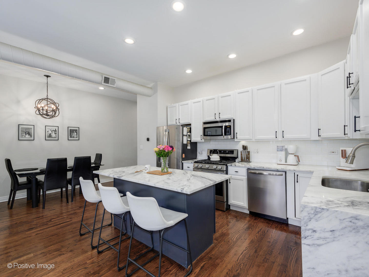 463 N GREEN Street 2S