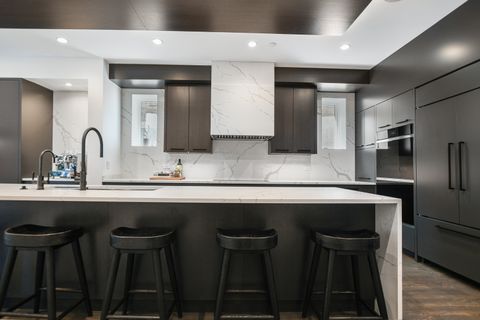 Tiny photo for 5643 N Glenwood Avenue, Chicago, IL 60660 (MLS # 12581028)