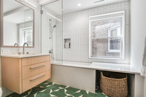 Tiny photo for 5643 N Glenwood Avenue, Chicago, IL 60660 (MLS # 12581028)