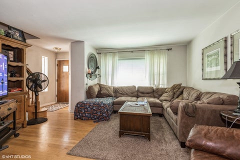 Tiny photo for 1011 W Hillgrove Avenue, La Grange, IL 60525 (MLS # 12744108)