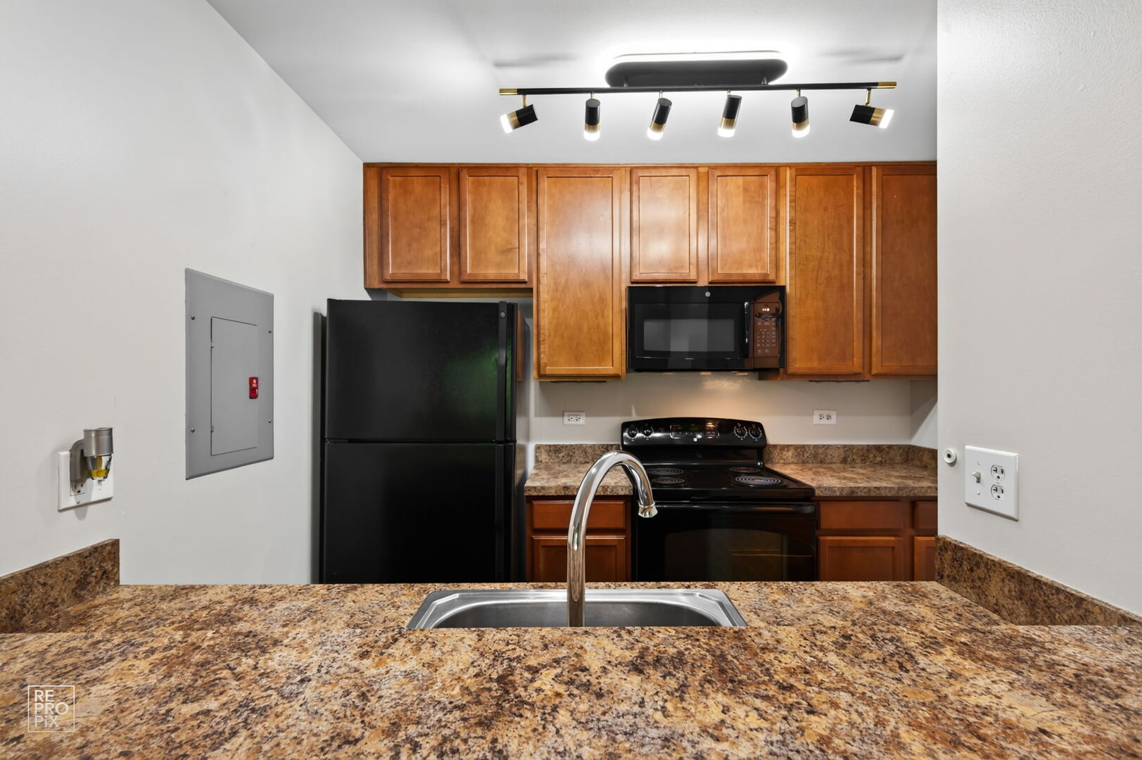 104 Glengarry Drive 208