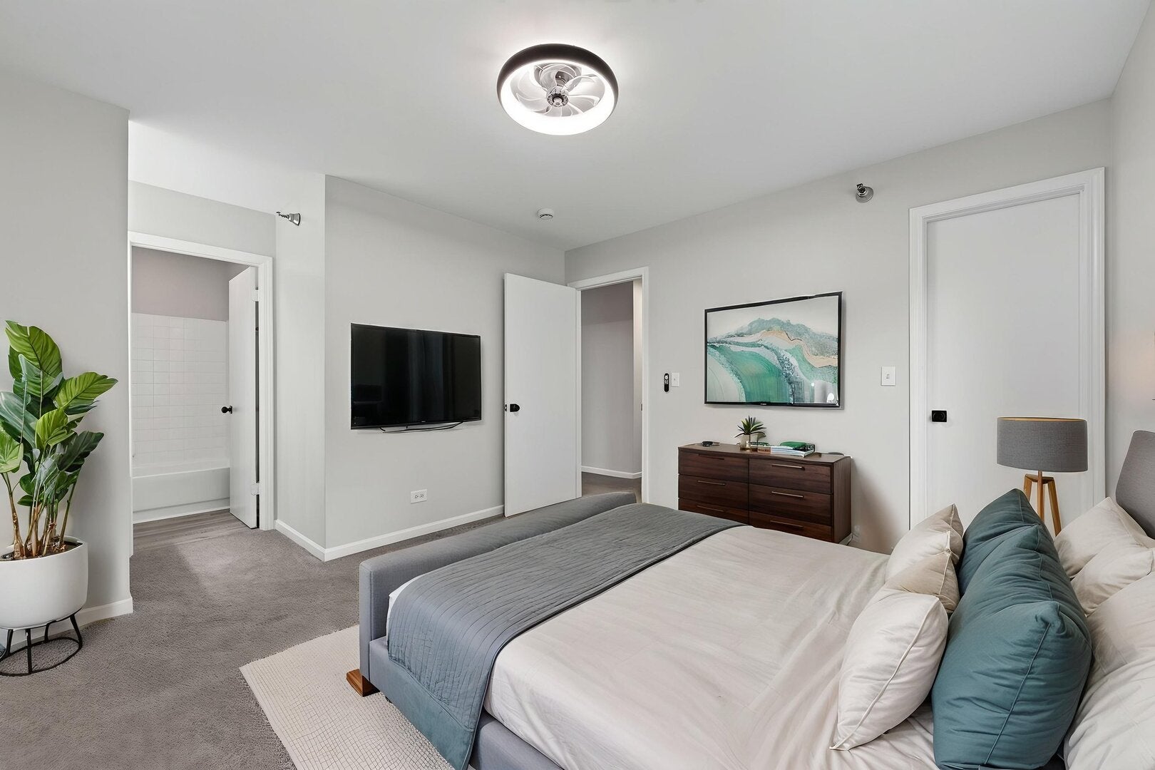104 Glengarry Drive 208