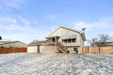Tiny photo for 3212 Pioneer Court, Joliet, IL 60431 (MLS # 12597013)