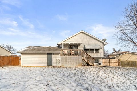 Tiny photo for 3212 Pioneer Court, Joliet, IL 60431 (MLS # 12597013)