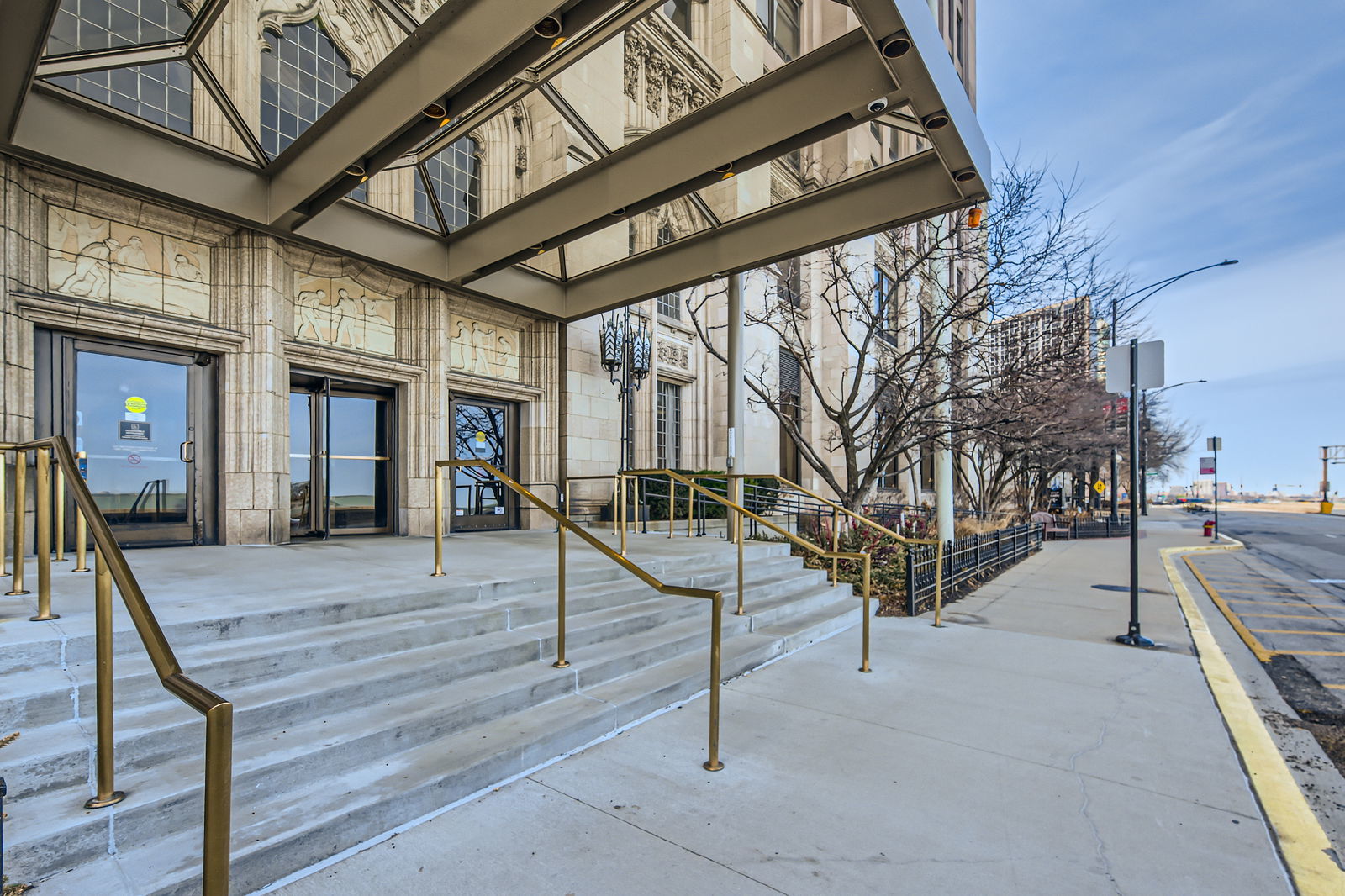 680 N Lake Shore Drive 1212