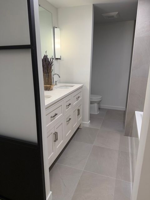 Tiny photo for 170 Cascade Drive, Indian Head Park, IL 60525 (MLS # 12639455)