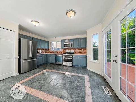 Tiny photo for 5532 Chantilly Circle, Lake In The Hills, IL 60156 (MLS # 12701136)