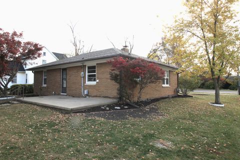 Tiny photo for 108 E Gridley Road, Gridley, IL 61744 (MLS # 12486633)