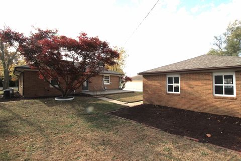 Tiny photo for 108 E Gridley Road, Gridley, IL 61744 (MLS # 12486633)