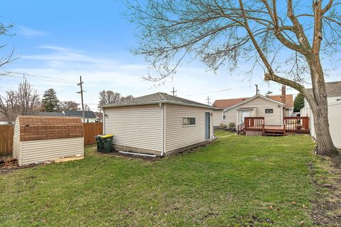 Tiny photo for 306 Johnson Street, East Dundee, IL 60118 (MLS # 12588547)