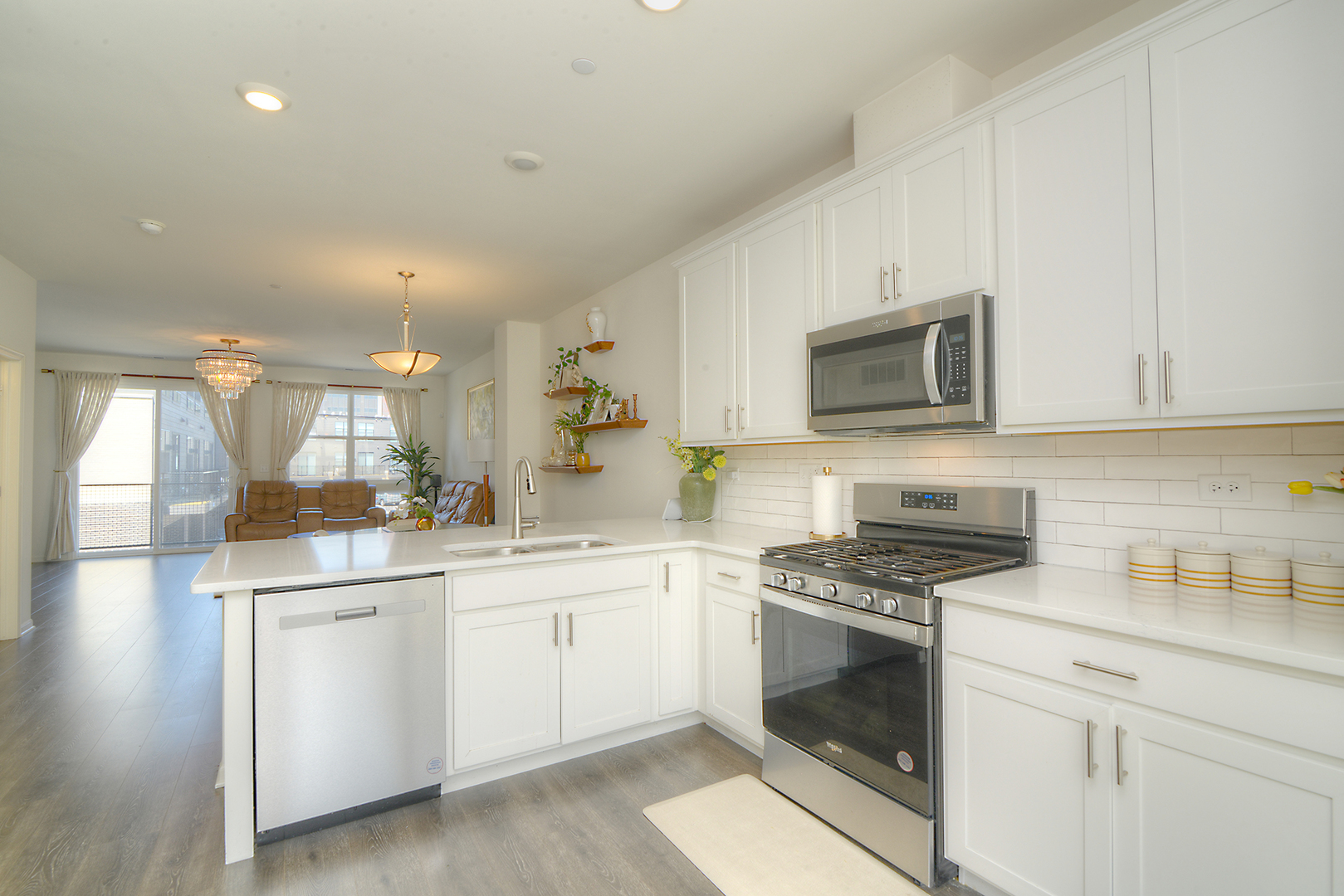 2204 Venture Drive