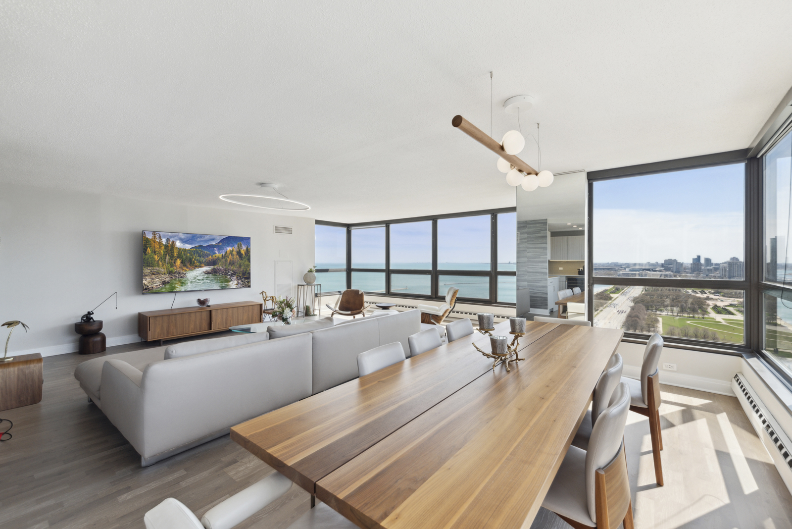 360 E RANDOLPH Street 2903