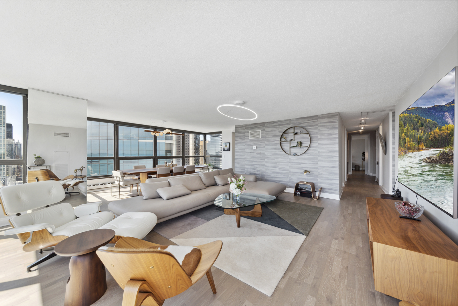 360 E RANDOLPH Street 2903