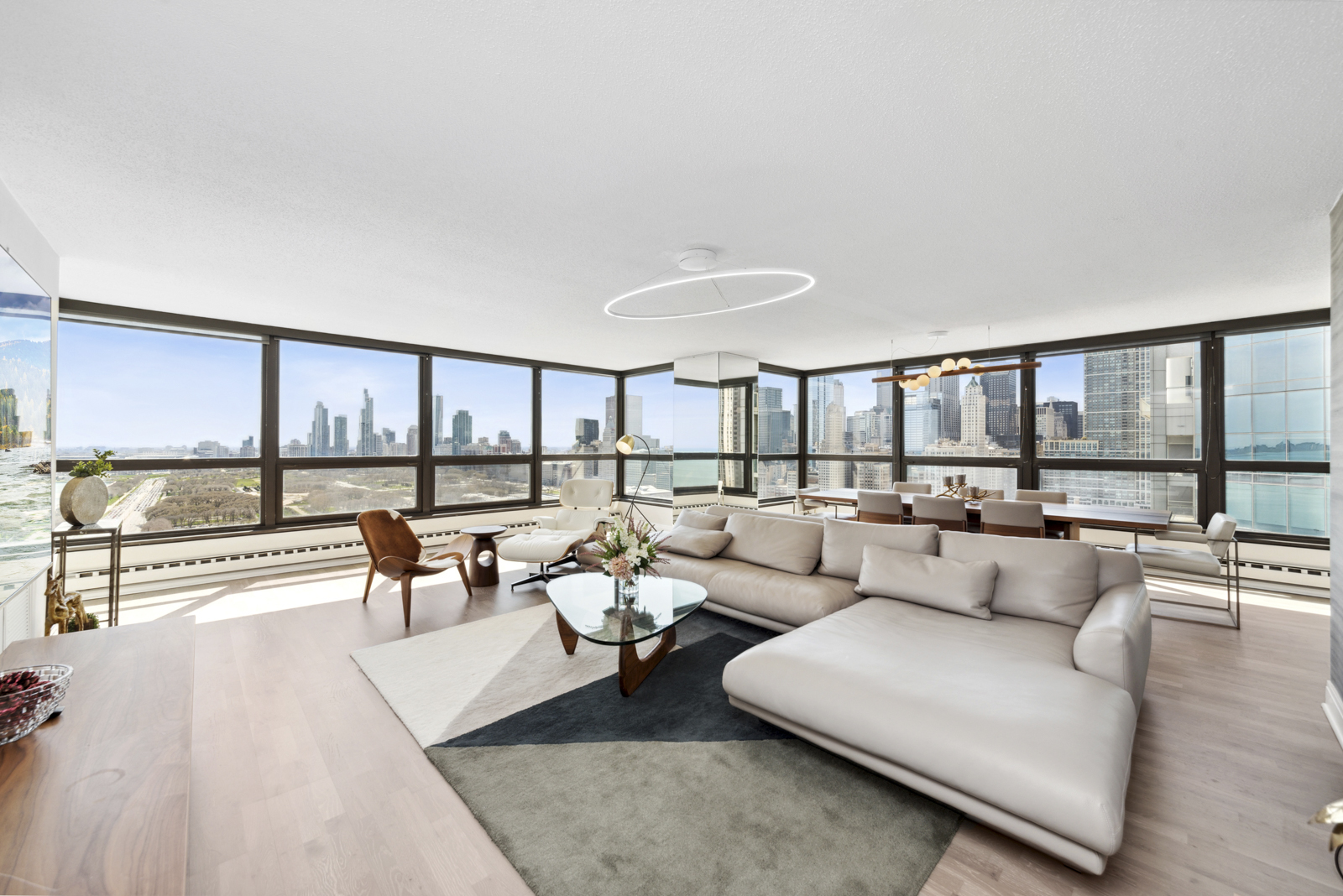 360 E RANDOLPH Street 2903