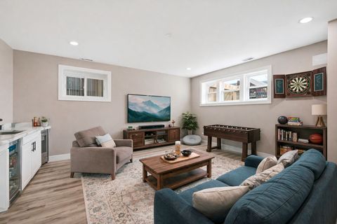 Tiny photo for 904 N Trumbull Avenue, Chicago, IL 60651 (MLS # 12625922)