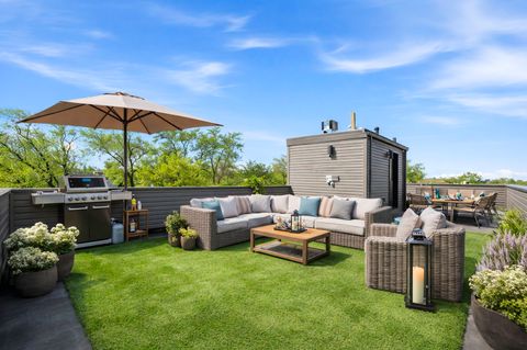 Tiny photo for 904 N Trumbull Avenue, Chicago, IL 60651 (MLS # 12625922)
