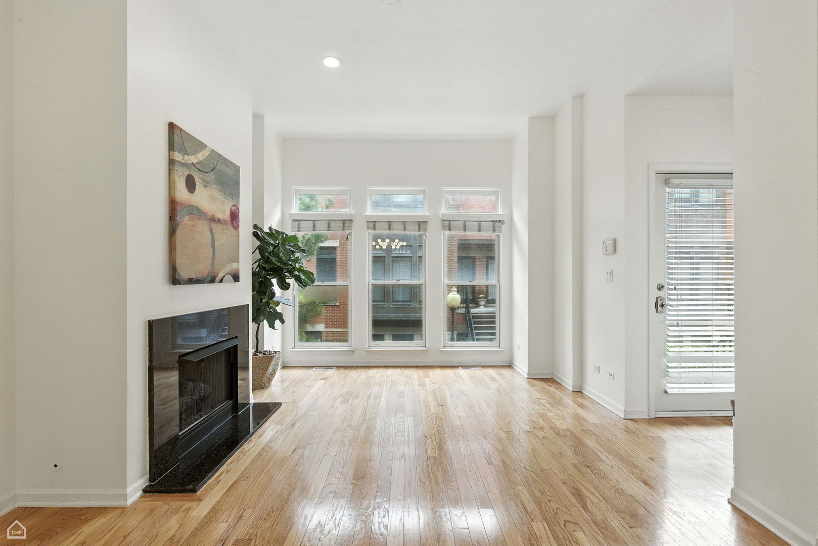 834 W Village Court