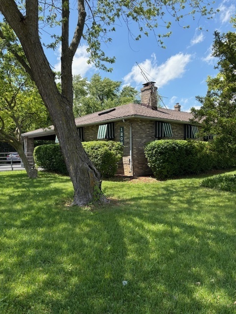 1200 N Green Bay Road