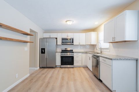 Tiny photo for 1 Wilshire Wood Drive, Mackinaw, IL 61755 (MLS # 12526763)