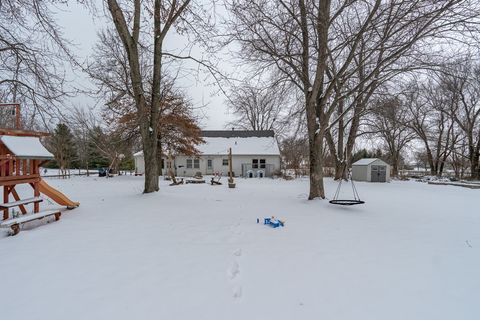 Tiny photo for 1 Wilshire Wood Drive, Mackinaw, IL 61755 (MLS # 12526763)