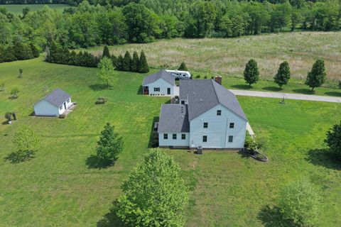 Tiny photo for 1354 Hickory Trail, Carbondale, IL 62902 (MLS # 12632662)