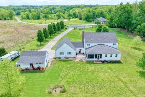 Tiny photo for 1354 Hickory Trail, Carbondale, IL 62902 (MLS # 12632662)