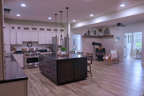 Tiny photo for 1354 Hickory Trail, Carbondale, IL 62902 (MLS # 12632662)