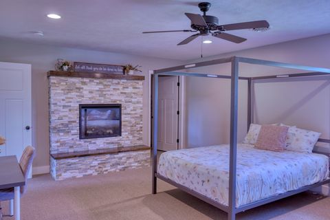 Tiny photo for 1354 Hickory Trail, Carbondale, IL 62902 (MLS # 12632662)