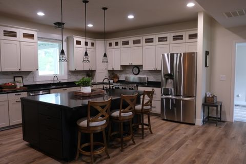 Tiny photo for 1354 Hickory Trail, Carbondale, IL 62902 (MLS # 12632662)
