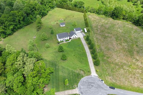 Tiny photo for 1354 Hickory Trail, Carbondale, IL 62902 (MLS # 12632662)