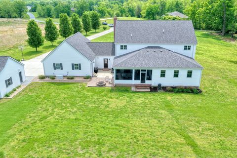 Tiny photo for 1354 Hickory Trail, Carbondale, IL 62902 (MLS # 12632662)