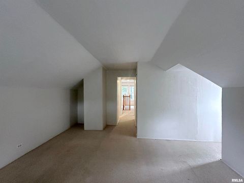 Tiny photo for 604 W WALNUT Street, Carbondale, IL 62901 (MLS # EB458581)