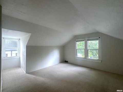 Tiny photo for 604 W WALNUT Street, Carbondale, IL 62901 (MLS # EB458581)